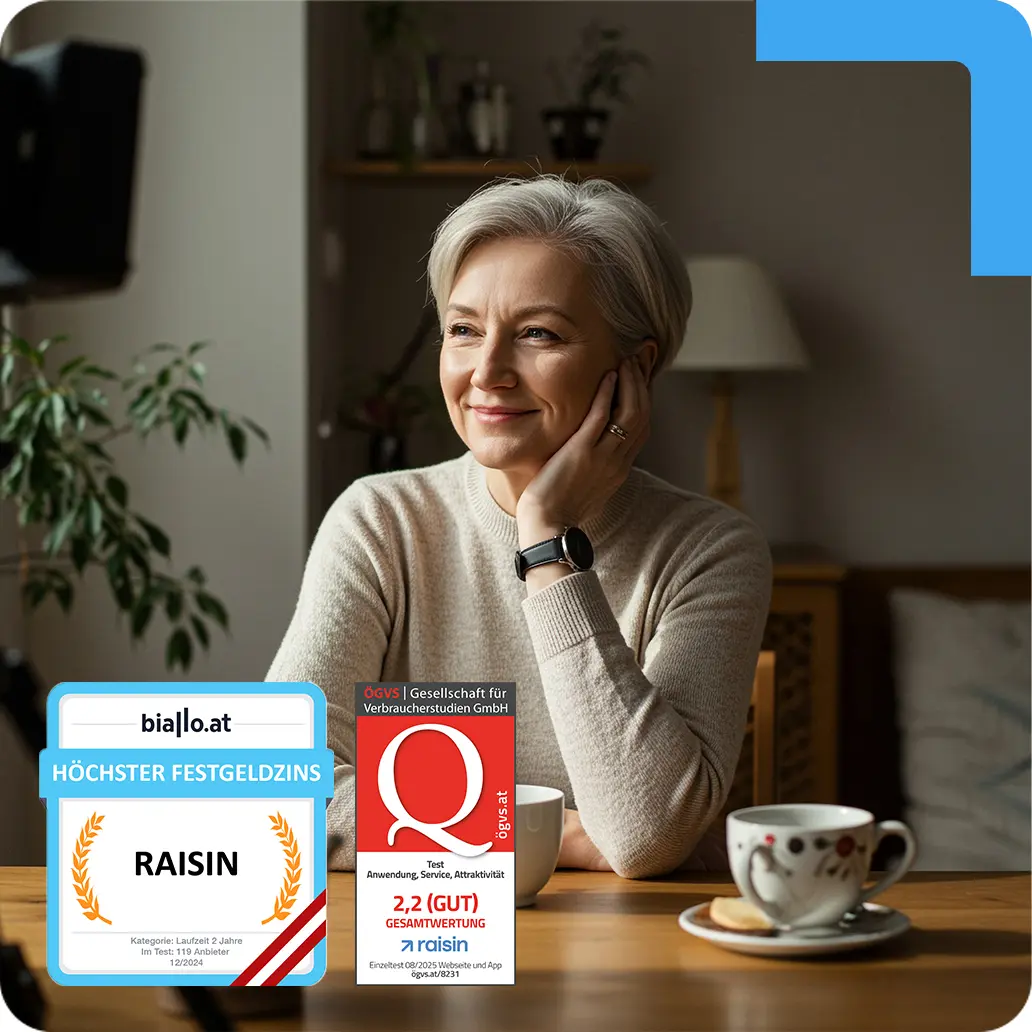 Ein Foto mit einer lächelnden Frau und unten links sind zwei Auszeichnungen für Raisin Österreich abgebildet.